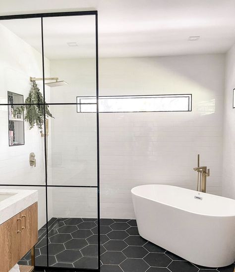 Wet Room Bathroom, Doorless Shower, Full Bathroom Remodel, New House Bathroom, Bathroom Tub Shower, Aesthetic Bed, Closet Aesthetic, Bathroom Redesign, Master Bath Remodel