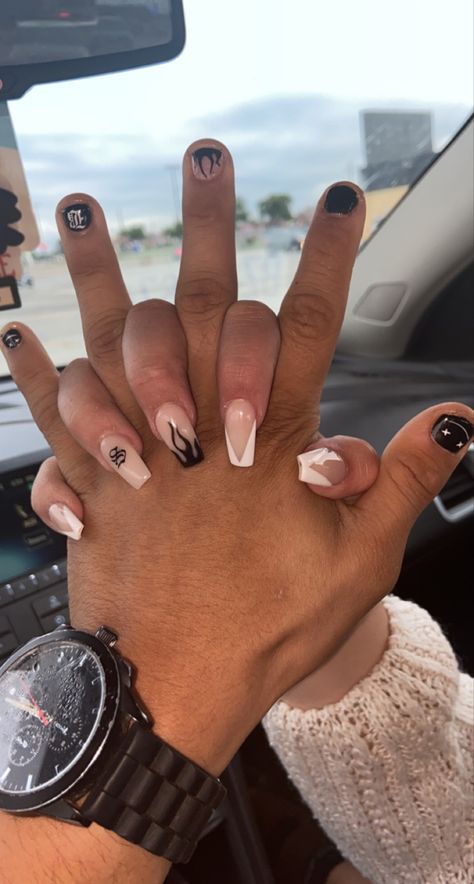 Nail Ideas Couple, Cute Couple Nails Matching, Matching Couple Nail Sets, Boy And Girl Matching Nails, Matching Manicure With Boyfriend, Matching Nail Sets For Couples, Girlfriend And Boyfriend Matching Nails, Matching Nails Bf And Gf, Matching Nails With Boyfriend Black