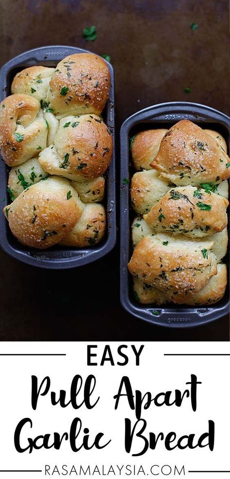 Pull Apart Recipes, Best Garlic Bread, Pull Apart Garlic Bread, Bread Pull Apart Recipes, Garlic Rolls, Homemade Garlic Bread, Farmers Market Recipes, Rasa Malaysia, Garlic Bread Recipe