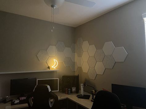 Sound Proof Room Design, Home Office Sound Panels, Sound Proof Wall Ideas, Sound Dampening Wall Panels, Room Acoustics Sound Proofing, Sound Proof Gaming Room, Sound Proof Wall Art, Sound Proof Office Space, Hexagon Acoustic Panels Wall Design