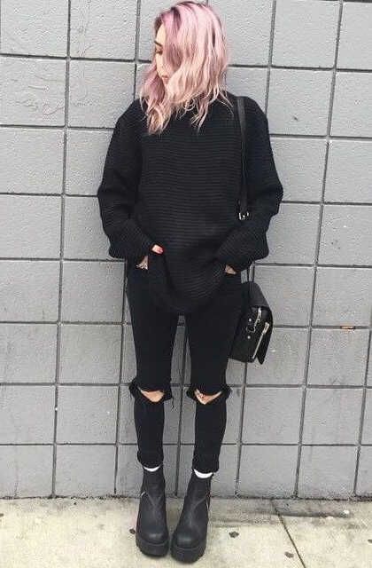 46 Outfit Ideas How To Wear Grunge For Women 2023 Shorts And Fishnets, Plus Size Grunge, Grunge Looks, Pants Boots, Fashion Tips For Men, Ripped Pants, Dark Grunge, Fishnet Tights, Oversized Knitted Sweaters