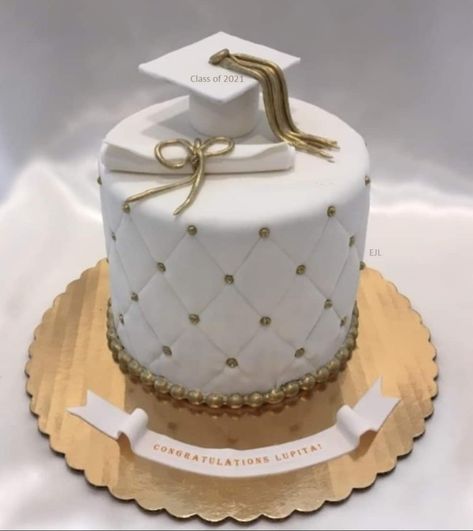 Graduation Cake. Graduation Cake, Happy Graduation, Graduation Cakes, Pastel, Cake