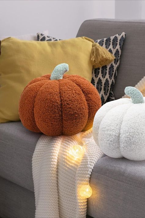 Pillow Cozy, 3d Pumpkin, Halloween Bedroom, Pumpkin Pillow, Halloween Room Decor, Beautiful Pumpkins, Pillow Plush, Sofa Accessories, Shaped Pillow