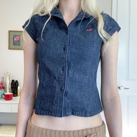 Polo Top Outfit, Rl Logo, Downtown Outfits, Fashion Themes, 2000s Fashion Outfits, Ralph Lauren Denim, Vintage Polo Ralph Lauren, Cute Comfy Outfits, Button Up Top