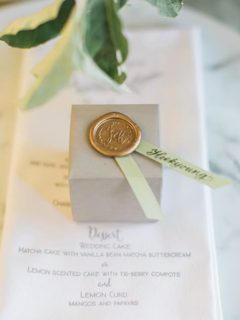 Wax Seal Favor Boxes, Wax Seal Packaging, Wedding Favors For Guests Diy, Wax Seal Wedding, Succulent Wedding Favors, Soap Wedding Favors, Creative Wedding Favors, Chocolate Wedding Favors, Handmade Wedding Favours