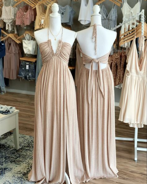 Chic Boho Outfits Summer, Summer Dress Boho, Ethereal Dresses, How To Have Style, Halter Dresses, Boho Chic Outfits, Classy Casual Outfits, Summer Maxi, Feminine Outfit