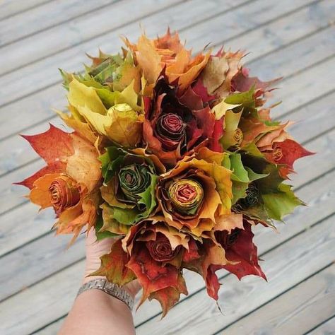 Halloween Bouquet, Silk Rose Petals, Wedding Flower Girl Basket, Halloween Floral, Wedding Petals, Leaf Crafts, Fall Wedding Bouquets, Autumn Crafts, Flower Girl Basket