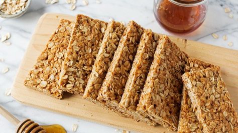 Every wonder how Nature Valley™ Oats ‘n Honey bars are made? See for yourself with this DIY-version of the classic granola bar that’s packed with simple, wholesome ingredients. Honey Bars, Nature Valley Granola, Lunchbox Recipes, Honey Granola, Granola Recipe Bars, Nature Valley, Oats And Honey, Honey Oats, Granola Bar