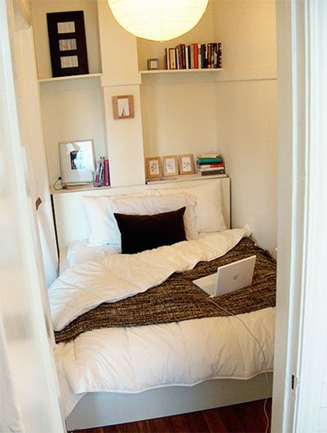 compact bedroom Bed Fills Entire Room, Wall To Wall Bed Small Bedrooms, Tiny Closet Ideas Bedrooms, Bed In Closet Ideas Tiny Bedrooms, Storage Behind Bed, Super Tiny Bedroom, Compact Bedroom Design, Compact Bedroom Ideas, Tiny Bedroom Ideas For Couples