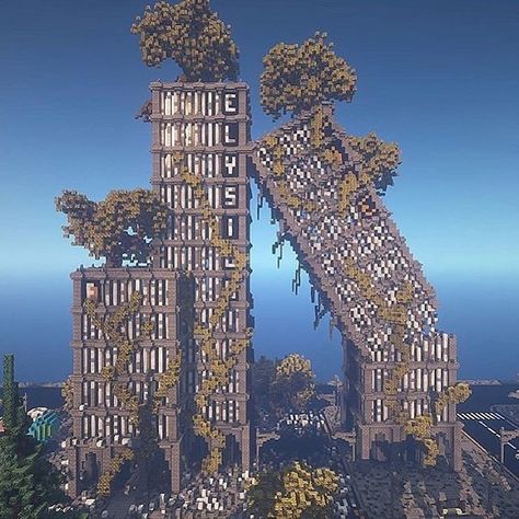 Minecraft Builds в Instagram: «// Rate this build 1/10 😊 \\ Follow @minecraftiwsdom 🚨 // Follow @minecraftwisdom 🚨 \\ Credit @phelps_builds» Apocalyptic City, Minecraft Building Guide, Planet Minecraft, Rumah Minecraft Sederhana, Abandoned City, Minecraft Structures, Bangunan Minecraft, Minecraft Cottage, Minecraft Castle