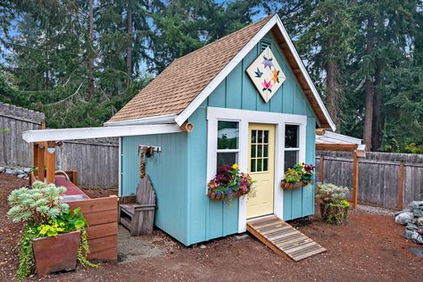 Colorful Garden Sheds, Blue Shed Ideas, Blue Shed Colors, Turquoise Chicken Coop, Yellow Shed, Garden Shed Paint Ideas, Chicken Coop Paint Colors, Painted Sheds, 12x12 Chicken Coop