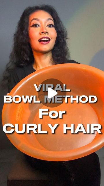 Taar Chhira on Instagram: "Trying the Wavy Hair Viral Bowl Method by @sophiemariegraf 👩🏻‍🦱 BOWL METHOD helps distribute your curl cream evenly in the water and coat your hair stands when you take your hair strands out of the water in the bowl. Personally, I loved the result. All the products are available on @asteriabuy ! 📌PRODUCT LIST Curl Cream: @ddgirlswithcurls Curl Defining Cream Denman Brush: @asteriabuy Hair Gel: @lorealparis Invisi’Hold Extra Strength Gel Hair Mousse: @cantubeauty Wave Whip Curling Mousse Comment down below what you think ✨😇 . . . . . . . . . . . VIRAL CURLY HAIR METHOD BOWL METHOD CURLY HAIR WAVY HAIR METHOD HAIRCARE CURLY HAIR ROUTINE #curlyhair #curly #wavyhair #wavy #curlyhairroutine #wavyhairroutine #taarchhira #taarchhiracurls #haircareroutine #banglade Bowl Method Curly Hair How To, Curly Hair Bowl Method Steps, How To Use Curl Cream On Wavy Hair, The Bowl Method Curly Hair, Bowl Method Wavy Hair, Bowl Method Curly Hair, Wavy Hair Method, Curly Hair Method, Curling Mousse