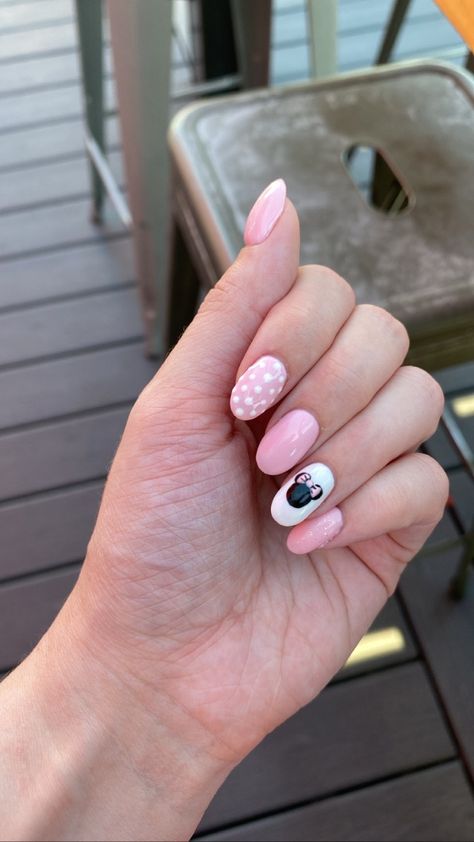 Disney Polka Dot Nails, Disney Nails Pink Minnie Mouse, Pink Mini Mouse Nails, Miney Mouse Nails, Pink Minnie Mouse Nails, Pink Disney Nails, Mickey And Minnie Nails, Biogel Nails, Minnie Nails