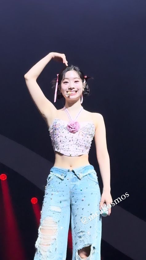 dahyun ready to be tour toronto day 1 Dahyun Ready To Be, Twice Cute, Dahyun Twice, Hip Pads, Dara Kpop, Fancy Blouses, Fancy Blouse Designs, Lucky Girl, Star Girl