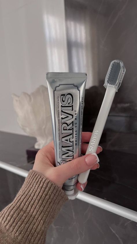 Marvis Toothpaste, Aesthetics Fashion, Me U, Strawberry Blonde Hair, Visual Aesthetics, Medical Aesthetic, Teeth Care, Bath And Body Care, Sensitive Teeth