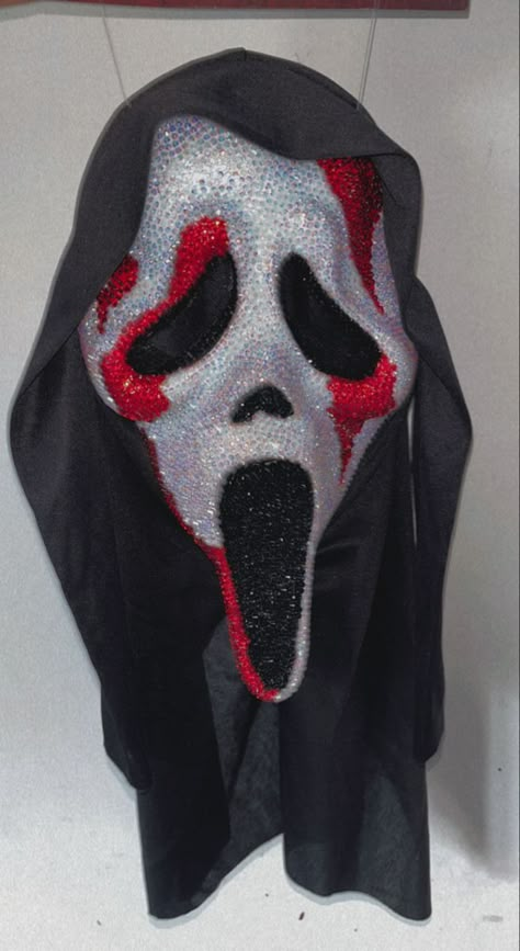 Ghost Face Aesthetic Outfit, Ghost Face Gem Mask, Dimond Ghost Face Mask, Scream Mask Costume Women, Gem Scream Mask, Bejeweled Scream Mask, Badazled Ghost Face Mask, Sparkly Ghostface Mask, Sparkly Scream Mask