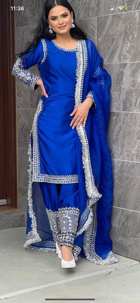 Royal Blue Punjabi Suit Party Wear, Blue Indian Outfit, Luxurious Outfits, Punjabi Suits Designer Boutique, Indian Bride Outfits, Velvet Dress Designs, Fancy Suit, Satin Fashion, Punjabi Outfits