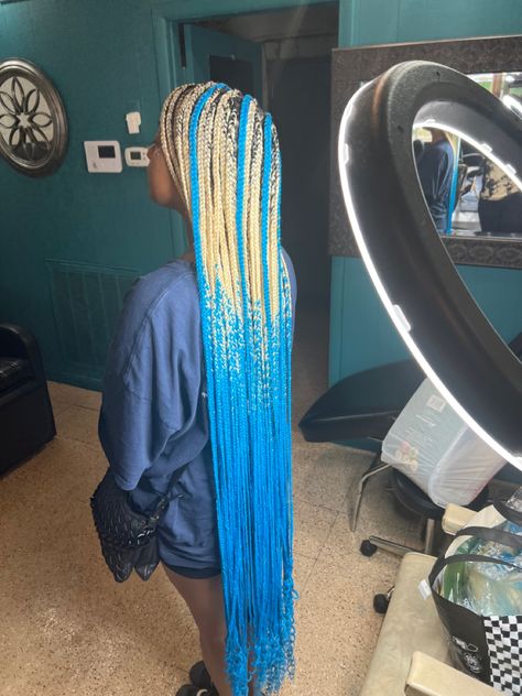 Black And Pink Ombre Braids, Blue And Green Knotless Braids, 3 Color Knotless Braids, Cute Long Knotless Braids With Color, Blue And Blonde Knotless Braids, Braided Hairstyles Curly Ends, Ombre Stitch Braids, Light Blue Knotless Braids, Knotless Color Ideas