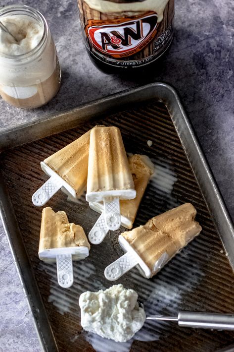 Root Beer Float Popsicles - Lolo Home Kitchen Root Beer Float Popsicles, Beer Float, Root Beer Float, Popsicle Molds, Ice Cream Popsicles, Ice Cream Treats, Popsicle Recipes, Beer Tasting, Latest Recipe