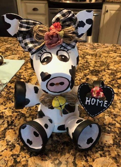 Cow Made Out Of Clay Pots, Cow Clay Pots, Chicken Flower Pot, Cactus Crafts Diy, Clay Pot Animals Diy, Flower Pot Animals, Cow Flower Pot, Clay Pot Animals, Pot Animals