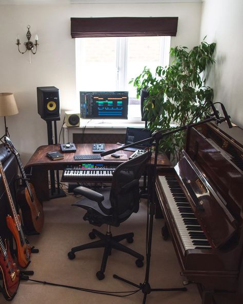 Studio • Instagram Piano Setup, Music Setup, Musician Room, Music Studio Design, Home Recording Studio Setup, Recording Studio Setup, Home Studio Ideas, Home Music Rooms, Music Studios