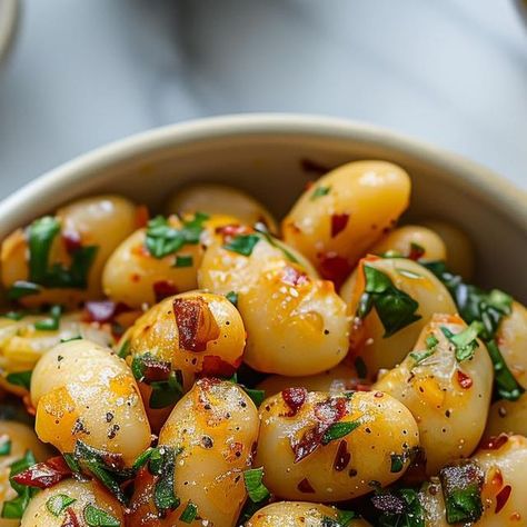 Marinated Butter Beans, Canned Butter, Light Snacks, Butter Beans, More Recipes, Recipe Ingredients, Chilli Flakes, Red Chilli, Vegan Dinners