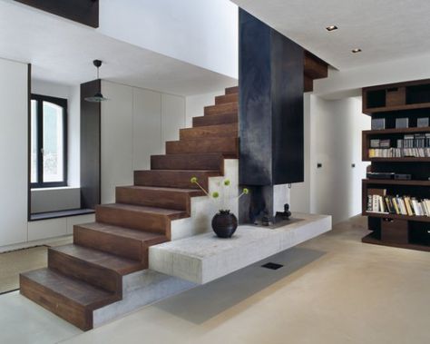 Contemporary Stairs تحت الدرج, Floating Fireplace, Landscape Stairs, Contemporary Stairs, Diy Staircase, Stair Lights, Interior Staircase, Escalier Design, Stairs Design Modern