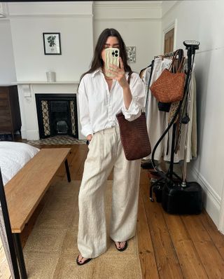 Of All the Tops to Wear With Wide-Leg Trousers, These 5 Look the Best Leg Trousers Outfit, Ribbed Trousers, Wide Leg Trousers Outfit, White Wide Leg Trousers, Oversized Poplin Shirt, October Fashion, Trouser Outfit, All White Outfit, Chill Outfits