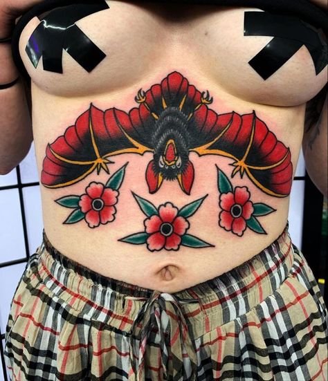 Traditional Back Tattoo, Vintage Tattoos, Stomach Tattoos Women, Traditional Tattoo Inspiration, Traditional Style Tattoo, Traditional Tattoo Sleeve, Stomach Tattoos, Traditional Tattoo Art, Sternum Tattoo