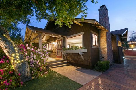 A Beautiful Craftsman Home Located in Historic Bungalow Heaven – Pasadena Weekendr Historic Bungalow, Finished Garage, Craftsman Home, Pasadena California, Beverly Hills California, Craftsmen Homes, Wood Detail, Loft Spaces, Craftsman House