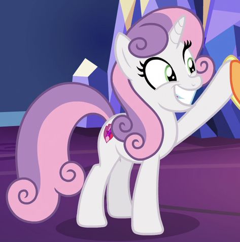 Mlp Sweetie Belle, Sweetie Belle Mlp, Cutie Mark Crusaders, Caterpillar Costume, Lavender And Lilac, Crystal Ponies, Idw Comics, Giraffe Costume, Unicorn Pony