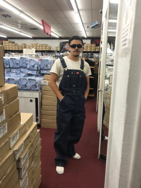 Dickies Overalls Dickies Overalls Outfit Men, Overalls Outfit 90s, 90s Overalls Outfit, Overalls Outfit Men, Chicano Clothing, Skater Style Men, Overalls Men Fashion, Dickies Outfit, Work Wear Men