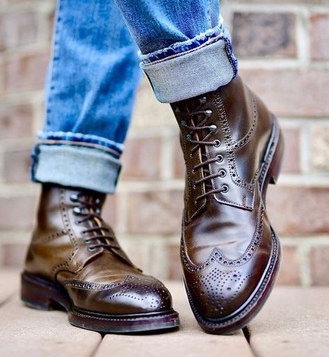 20 Trendy Men's Fall Boots for 2023: Embrace Style and Comfort - mens-club.online Wingtip Boots Outfit Men, Mens Fall Boots, Shoe Essentials, Boots Men Outfit, Boots Outfit Men, Wingtip Boots, Brogues Style, Quality Leather Boots, Gentleman Shoes