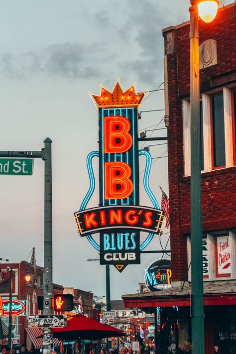 Memphis Tennessee Aesthetic, Memphis Beale Street, Memphis Aesthetic, Memphis Tennessee Vacation, Beale Street Memphis, Memphis Bbq, Peabody Hotel, Downtown Memphis, Beale Street