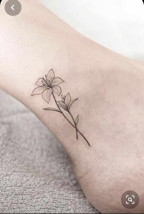 Tiny Flower And Butterfly Tattoo, Giglio Tattoo, Lilly Tattoos, Amaryllis Tattoo, Lilly Tattoo Design, Small Flower Tattoo, Lilly Tattoo, Tiger Lily Tattoos, Lillies Tattoo