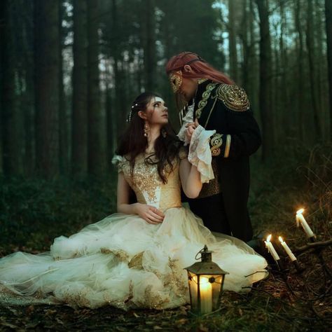 Bella Kotak, First Love Story, Fantasy Couples, Fairytale Photography, Photographie Portrait Inspiration, Fantasy Photography, Foto Art, Story Inspiration, Narnia