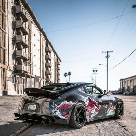 Nissan 370z Custom, Cool Car Paint Jobs, 370z Custom, Car Paint Jobs, Best Jdm Cars, Nissan 370z, Japanese Cars, Jdm Cars, Car Painting