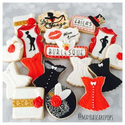 Bachelor Cookies, Burlesque Bachelorette Party, Burlesque Theme Party, Bridal Shower Centerpieces Diy, Burlesque Theme, Bridal Shower Sweets, Bridal Lingerie Shower, Lingerie Cookies, Burlesque Party