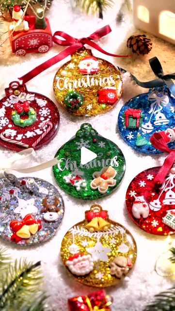 Christmas Resin Ideas Diy, Resin Christmas Ornaments Diy, Christmas Resin Ornaments, Christmas Resin Ideas, Resin Christmas Ornaments, Christmas Bazaar Ideas, How To Make Resin, Resin Ornaments, Unique Ornaments