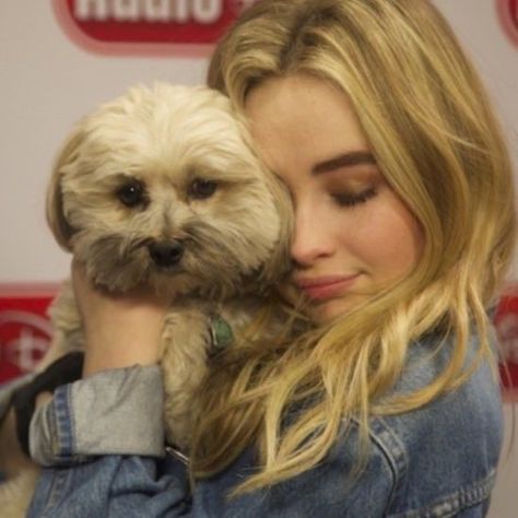 Sabrina Ann Lynn Carpenter, Peyton Meyer, Magcon Boys, Silly Girls, Girl Meets World, Sabrina Carpenter, Blonde Girl, Singers, Cute Hairstyles