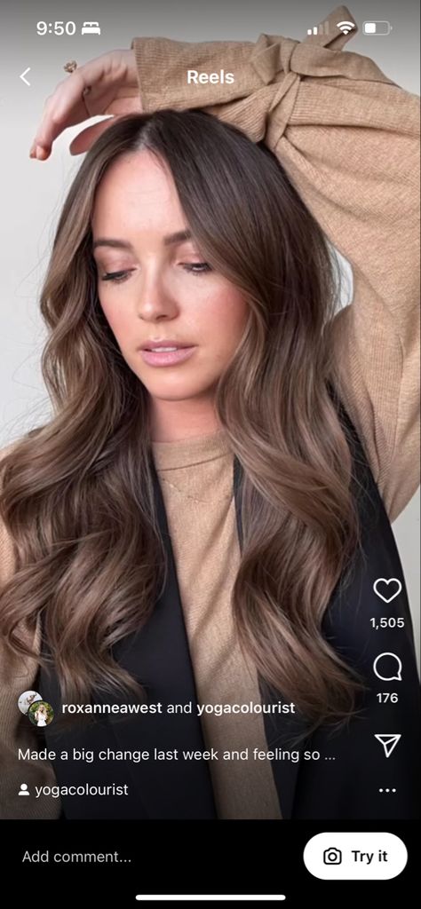 Brunette Hair Subtle Balayage, Brunette Balayage Pale Skin, Balayage For Pale Skin Brunettes, Latte Hair Color Balayage, Cool Beige Brunette, Sandy Beige Hair, Neutral Brunette Balayage, Latte Brunette Balayage, Rich Brown Hair Color For Pale Skin