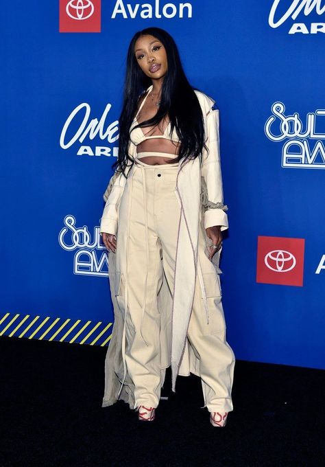 Sza Style, Soul Train Awards, Award Show, Soul Train, Outfits Dress, Summer Dress Outfits, Black Women Fashion, Soft Grunge