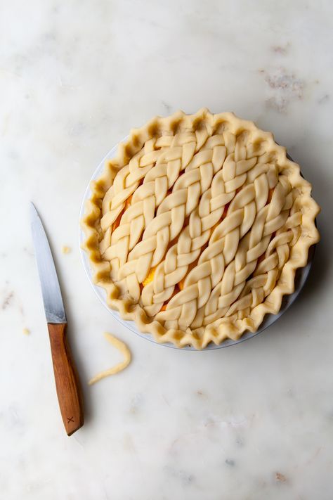 Cinnamon Peach Pie with an all-butter braid pie crust. Braided Pie Crust, Crust Designs, Pie Crust Designs, Sweet Pies, Baking Inspiration, Pie Crusts, Pie Tops, Peach Pie, Perfect Pies