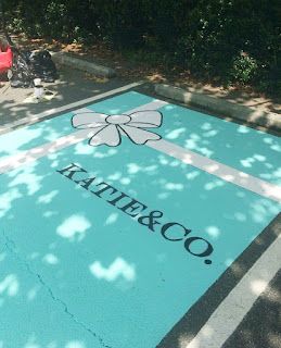 School Parking Spot Painting, Cute Parking Spot Painting Ideas, Highschool Parking Spot Ideas, Painted Parking Spaces Ideas, Senior Year Diy, Parking Lot Painting, Senior Year Things, Senior Year Pictures, Senior Year Fun