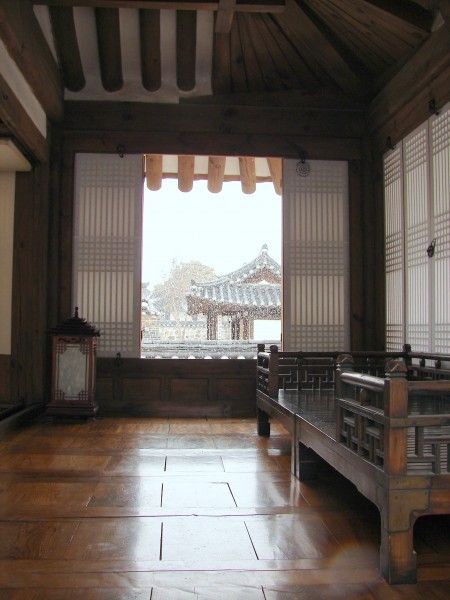 Hanok Interior (Illustration) - Ancient History Encyclopedia Korean Elements, Korean Lifestyle, Korean Furniture, Korean Traditional House, Traditional Korean House, Korean Architecture, Korean House, Hanok Village, Asian House