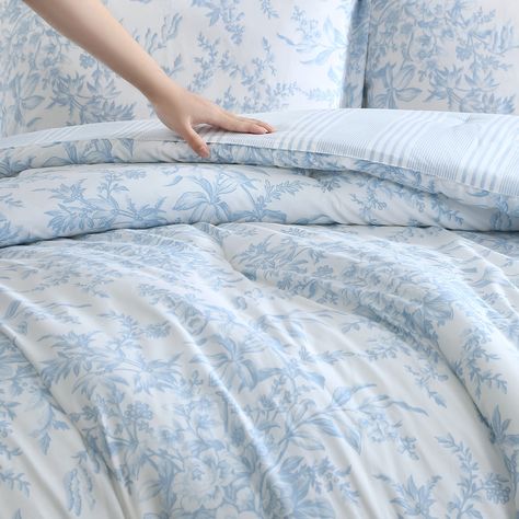 Laura Ashley Bedford Reversible Cotton Blue Comforter Set - Bed Bath & Beyond - 37169631 Light Blue And White Bedding, French Blue Bedding, Pale Blue Bedding, Blue And White Coastal Bedroom, Blue And White Bedroom Aesthetic, Blue Bedding Ideas, Blue Floral Comforter, Blue Floral Bedding, Light Blue Comforter