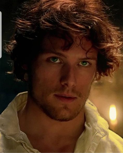 Sam Heughan as Jamie Fraser in Outlander Season 1 Gideon Prewett, Sam Merlotte, Hogwarts Hermione, The Battle Of Hogwarts, Sam Heughan Actor, Hermione And Ron, Battle Of Hogwarts, The Day We Met, James Fraser Outlander