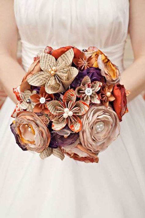 21 Classy Fall Wedding Bouquets For Autumn Brides ❤ See more: http://www.weddingforward.com/fall-wedding-bouquet-ideas-autumn-brides/ #wedding #bride Parisian Wedding Theme, Book Page Flowers, Literary Wedding, Gorgeous Wedding Bouquet, Parisian Theme, Fleurs Diy, Paper Bouquet, Rock N Roll Bride, Diy Wedding Bouquet