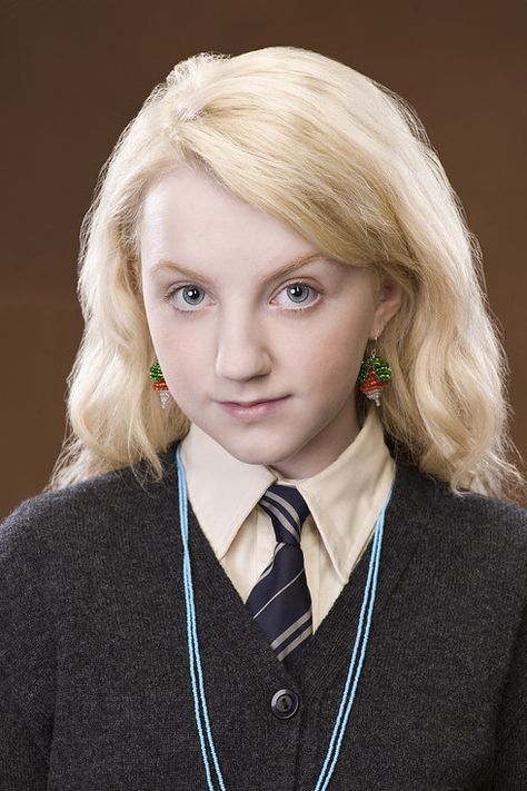 Luna Lovegood Harry Potter, Harry Potter Luna, Hogwarts Professors, Citate Harry Potter, Harry Potter Luna Lovegood, Harry Potter Girl, Harry Potter Character, Images Harry Potter, Harry Potter 2