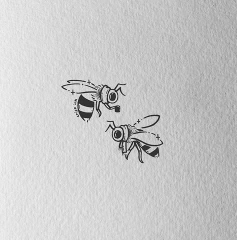 Potato Tattoo, Small Bee Tattoo, Honey Bee Tattoo, Minimal Tattoo Ideas, Bumble Bee Tattoo, Small Girly Tattoos, Bestie Tattoo, Bee Drawing, Coffee Tattoos